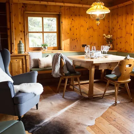 Dom wakacyjny Zirbenchalet Eggriedl Grossarl